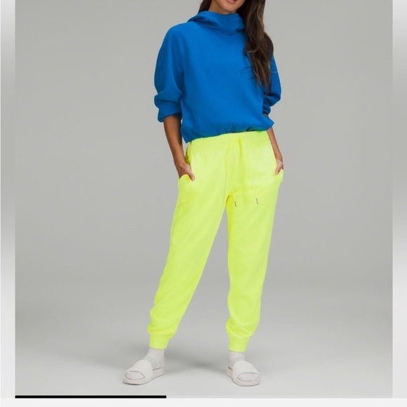 lululemon athletica Pants - Lululemon Scuba HR Jogger Neon Wash Womens size 4